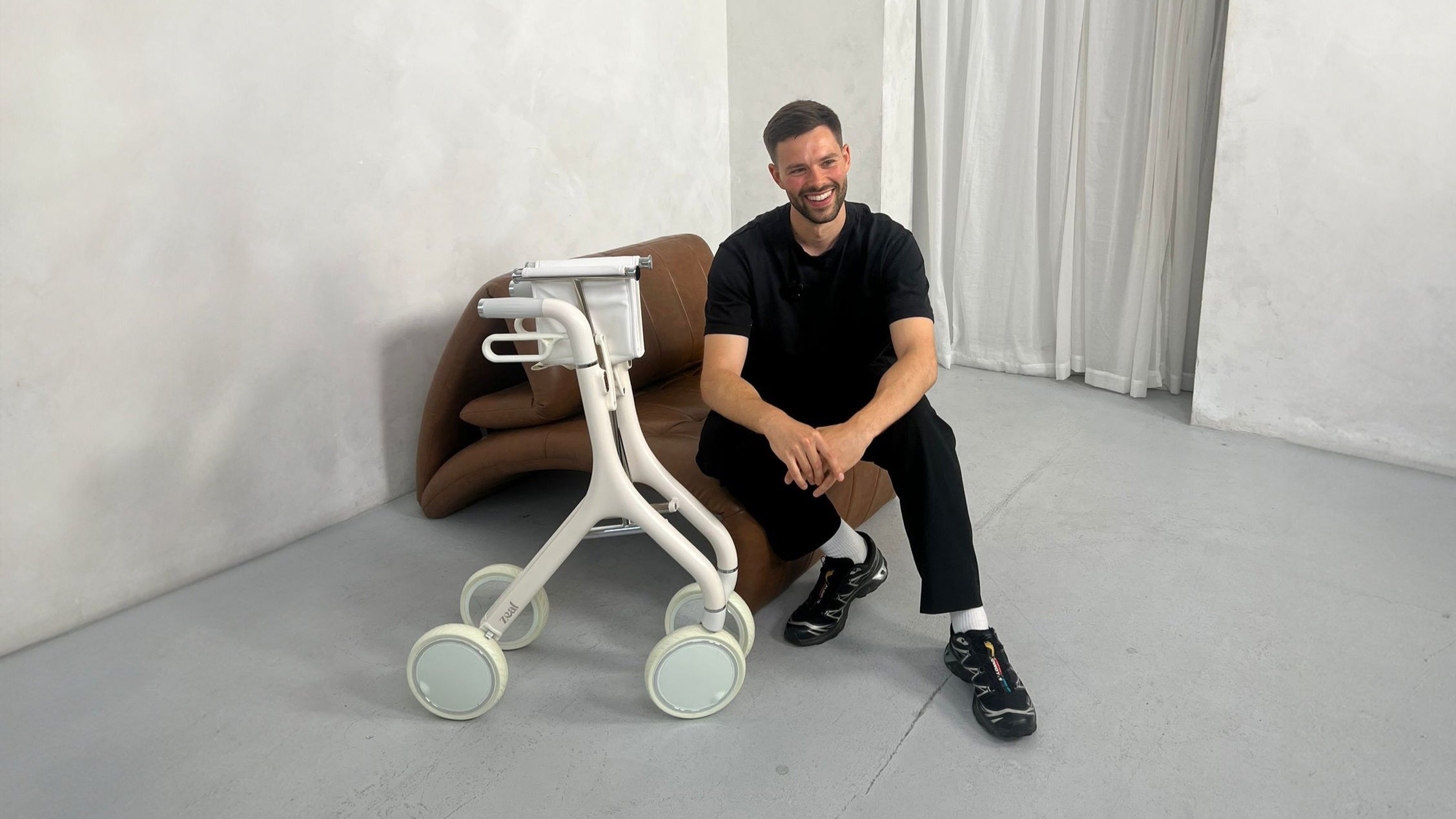 Zeal - Stylish Rollator Walker - Luxury Walking Frame - Mobility